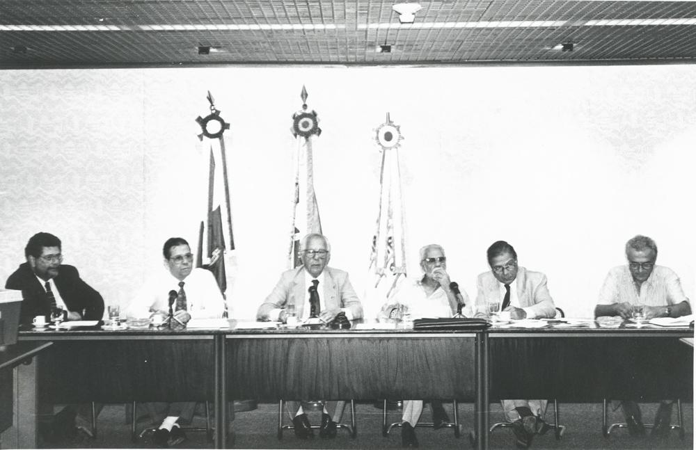 Mauro Ribeiro Viegas no Encontro Firjan BNDES sobre a Despoluição da Baía de Guanabara em 1996. Crédito: Acervo Firjan