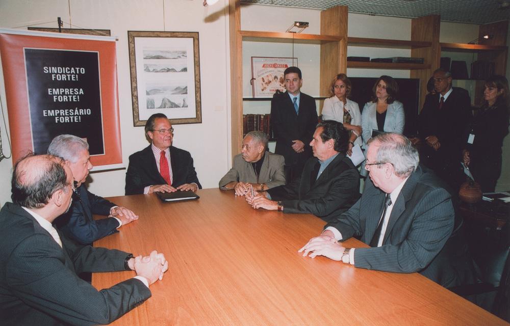 Abrahão Roberto Kauffmann na assinatura do Convênio Gratuidade Cursos em 2009. Créditos: Geraldo Viola/ Acervo Firjan