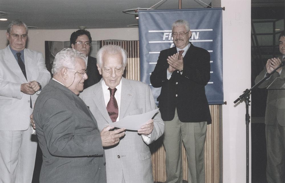 Mauro Ribeiro Viegas no Prêmio Ação Ambiental GMA em 2005. Crédito: Acervo Firjan