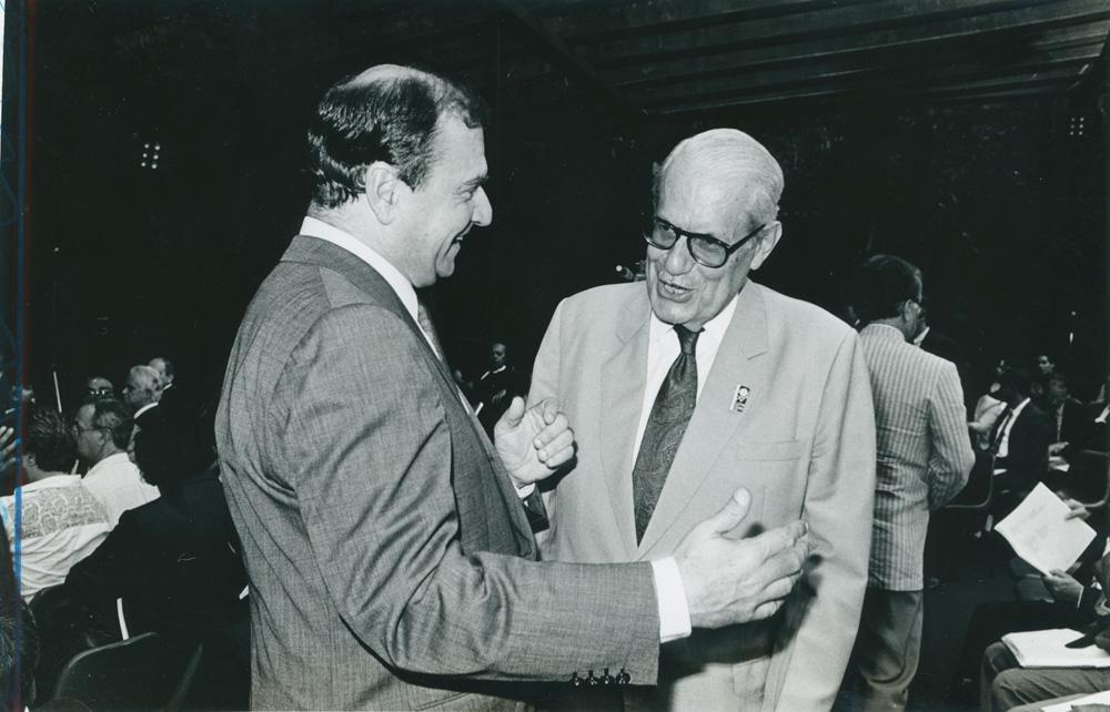 Arthur João Donato e Cesar Maia na apresentação do Plano Estratégico da Cidade do Rio de Janeiro em setembro de 1995. Crédito: Acervo Firjan