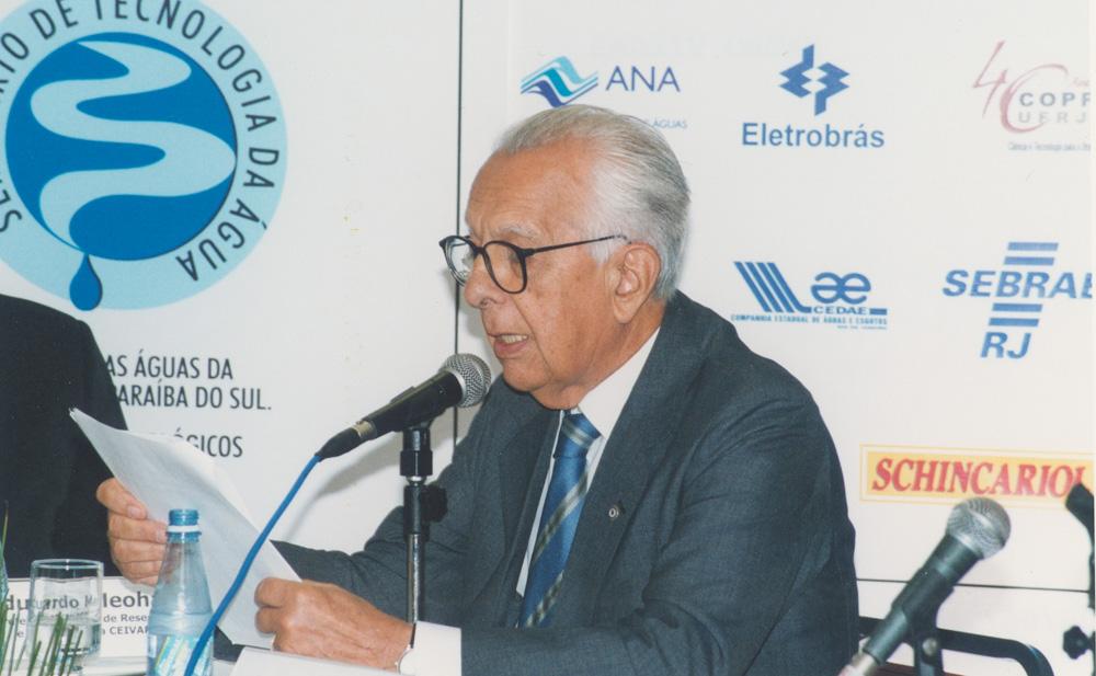 Mauro Ribeiro Viegas no Seminário de Tecnologia da Água em 2003. Crédito: Acervo Firjan