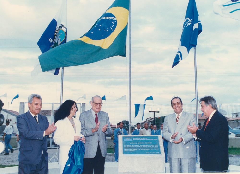 Arthur João Donato na inauguração do CAT em Macaé em 1995. Créditos: Geraldo Viola/ Acervo Firjan