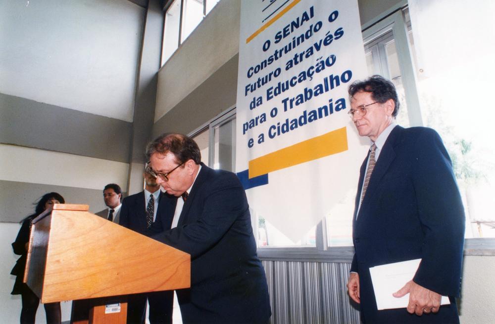 Inauguração do Centro Treinamento SENAI Volkswagen em 11/12/1997. Créditos: Guarim de Lorena/ Acervo Firjan