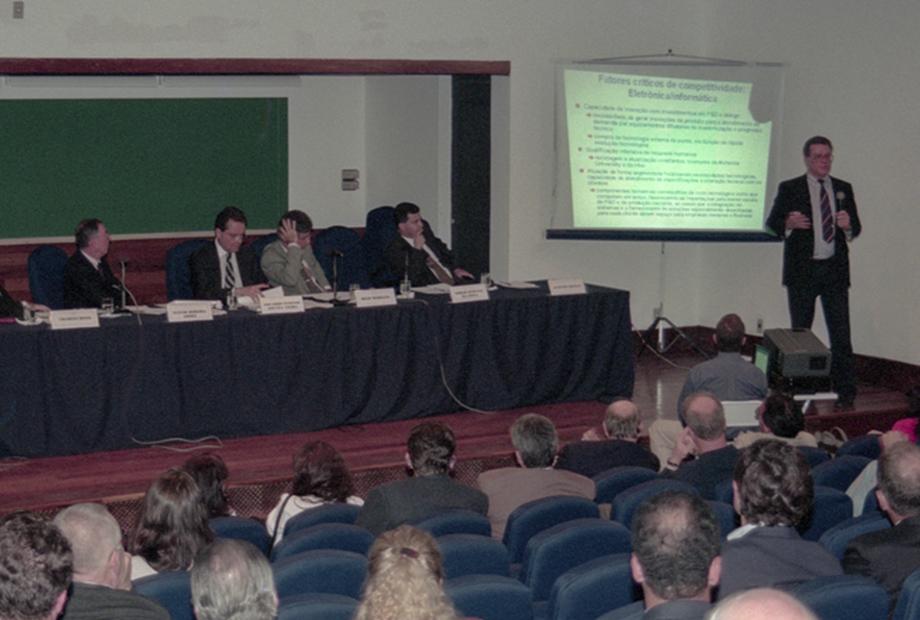 Apresentação do estudo Potencialidades na Região Serrana em maio de 1998. Crédito: Acervo Firjan