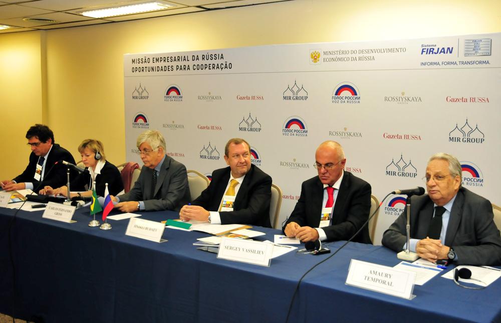 Amaury Temporal em reunião com a Missão Empresarial da Rússia, em 2011. Crédito: Acervo Firjan