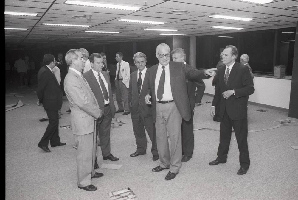 Arthur João Donato e empresários visitam as obras na nova sede da Firjan em setembro de 1994. Créditos: W. Sant'Anna/ Acervo Firjan