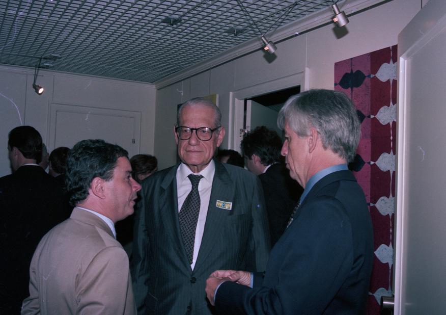 Arthur João Donato e Marco Maciel na posse de Eduardo Eugenio Gouvêa Vieira em 1998. Crédito: Acervo Firjan