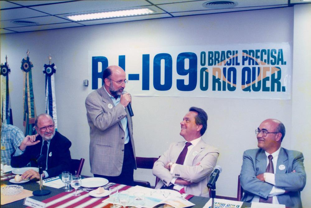 Eduardo Eugenio Gouvêa Vieira durante reunião sobre o projeto da RJ-109 (Arco Metropolitano) com prefeitos da baixada do Rio de Janeiro. Crédito: Acervo Firjan