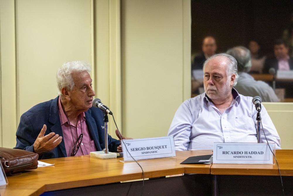 Sérgio Carlos Bousquet Perez e Ricardo Haddad em reunião do Conselho Empresarial de Economia. Créditos: Paula Johas/ Acervo Firjan