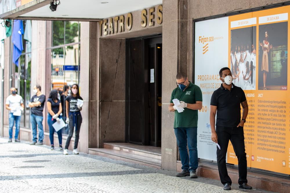 Início da coleta de amostras genéticas para o teste do coronavírus em funcionários da indústria fluminense em 17/04/2020. Créditos: Vinícius Magalhães/ Acervo Firjan 