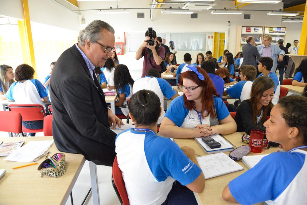 Eduardo Eugenio Gouvêa Vieira na inauguração da Unidade SESI SENAI Três Rios em 2015. Créditos: Antônio Batalha/ Acervo Firjan