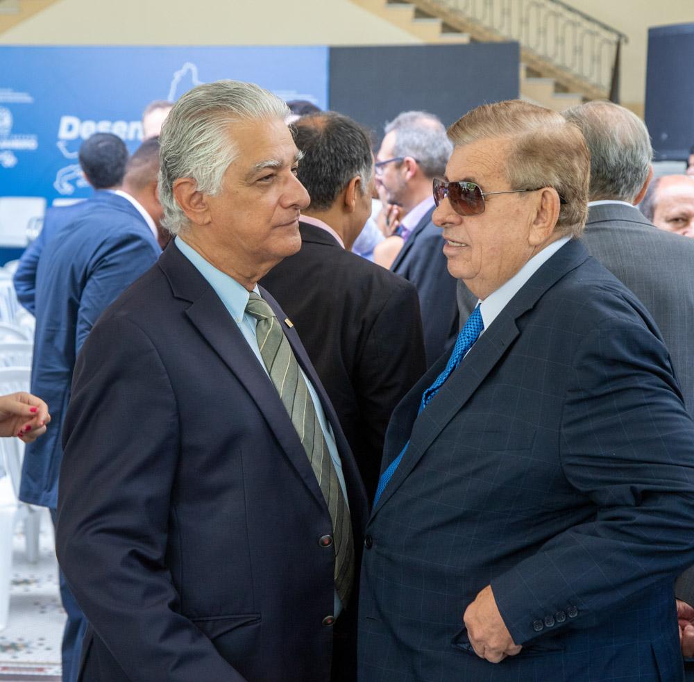Luiz Césio Caetano e Carlos Erane de Aguiar em evento do Programa Desenvolve RJ em 28 de março de 2022. Crédito: Paula Johas/ Acervo Firjan