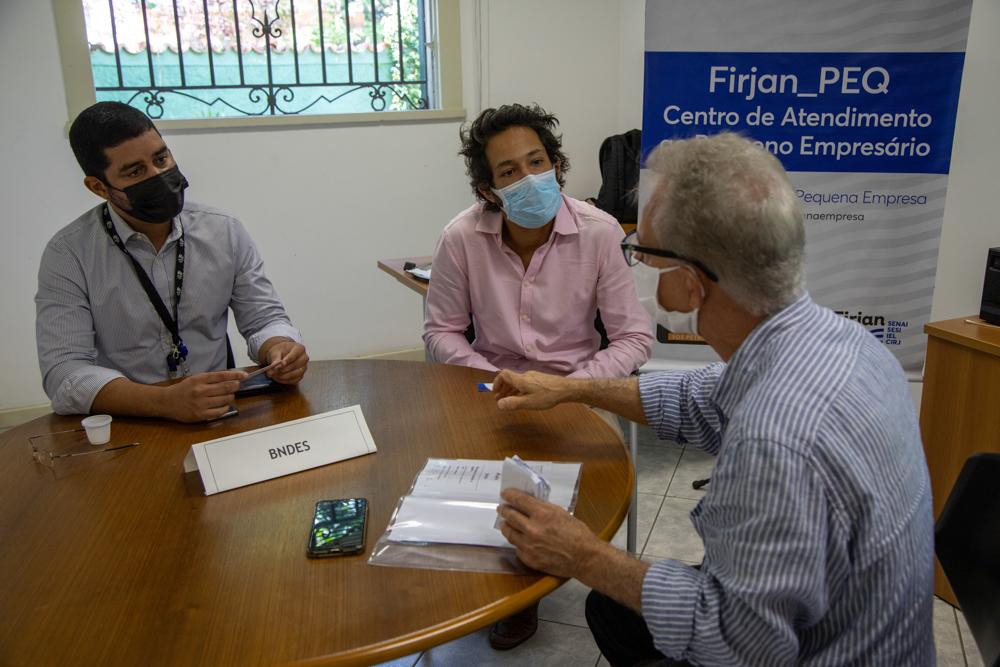 Atendimento do Firjan_Peq aos empresários em 21/02/2022.  Créditos: Paula Johas/ Acervo Firjan 