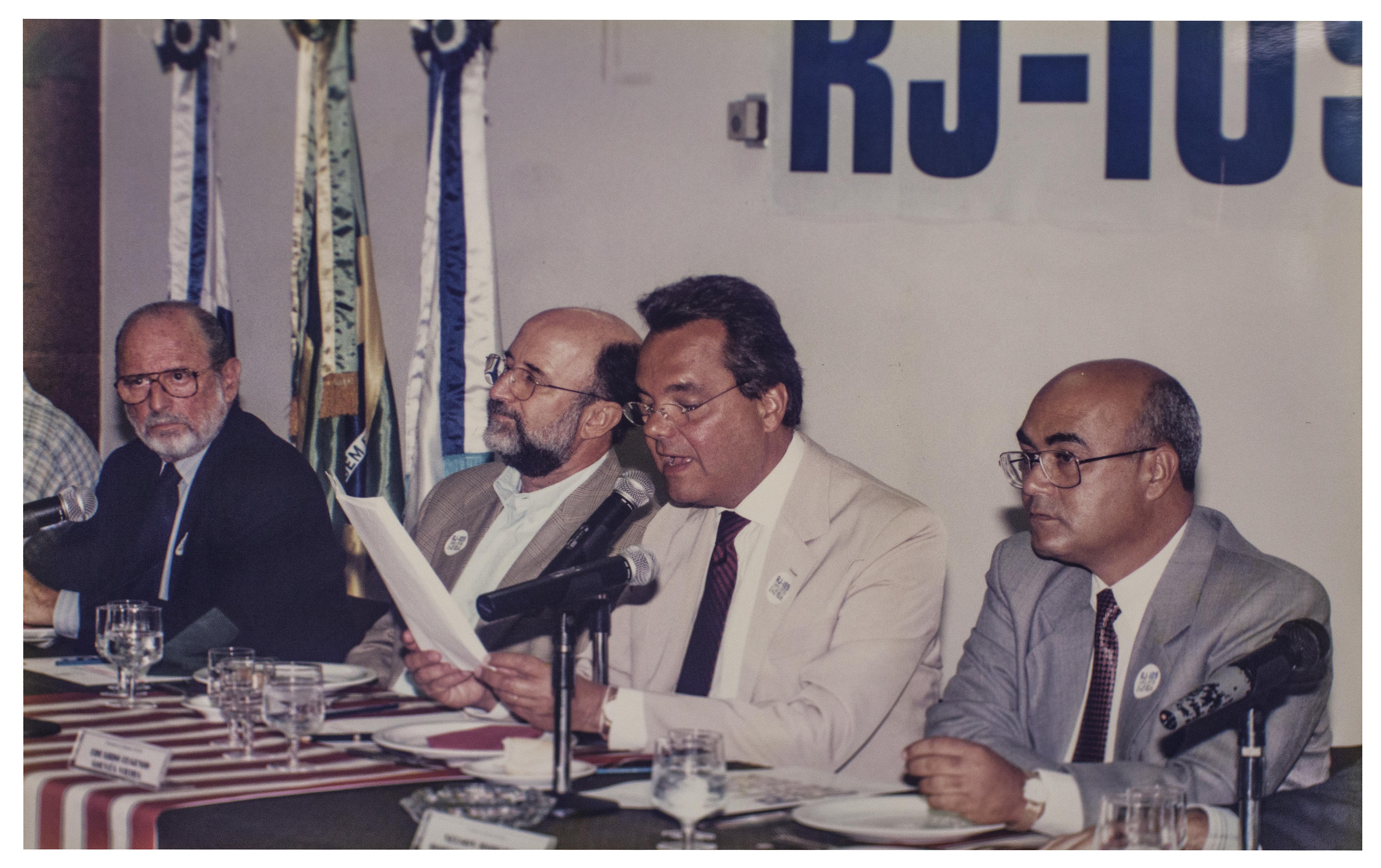 João Lagoeiro Barbará em reunião com prefeitos da Baixada Fluminense. Crédito: Geraldo Viola/Acervo Firjan