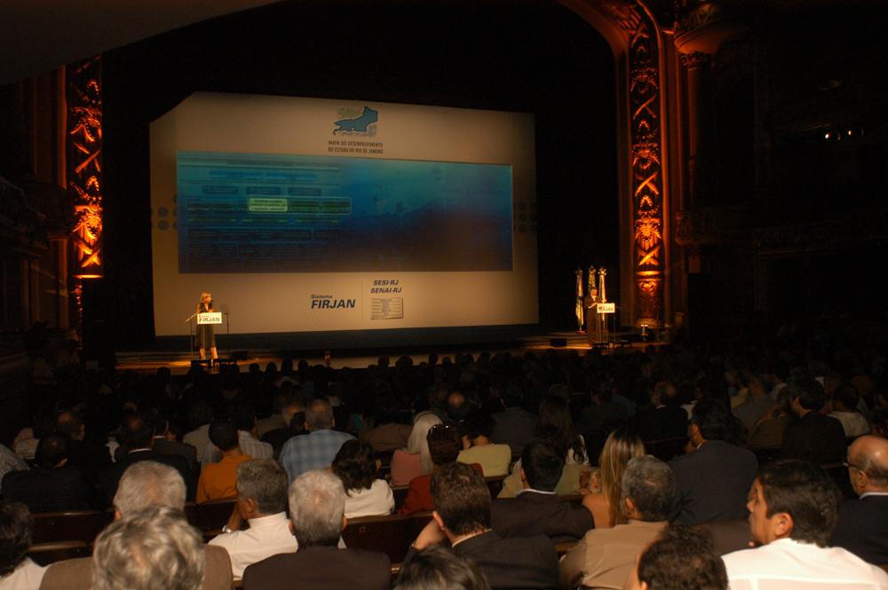 Evento de Lançamento do Mapa do Desenvolvimento do Estado do Rio de Janeiro 2006-2015, realizado no Theatro Municipal em agosto de 2006. Créditos: Guarim de Lorena/ Acervo Firjan  