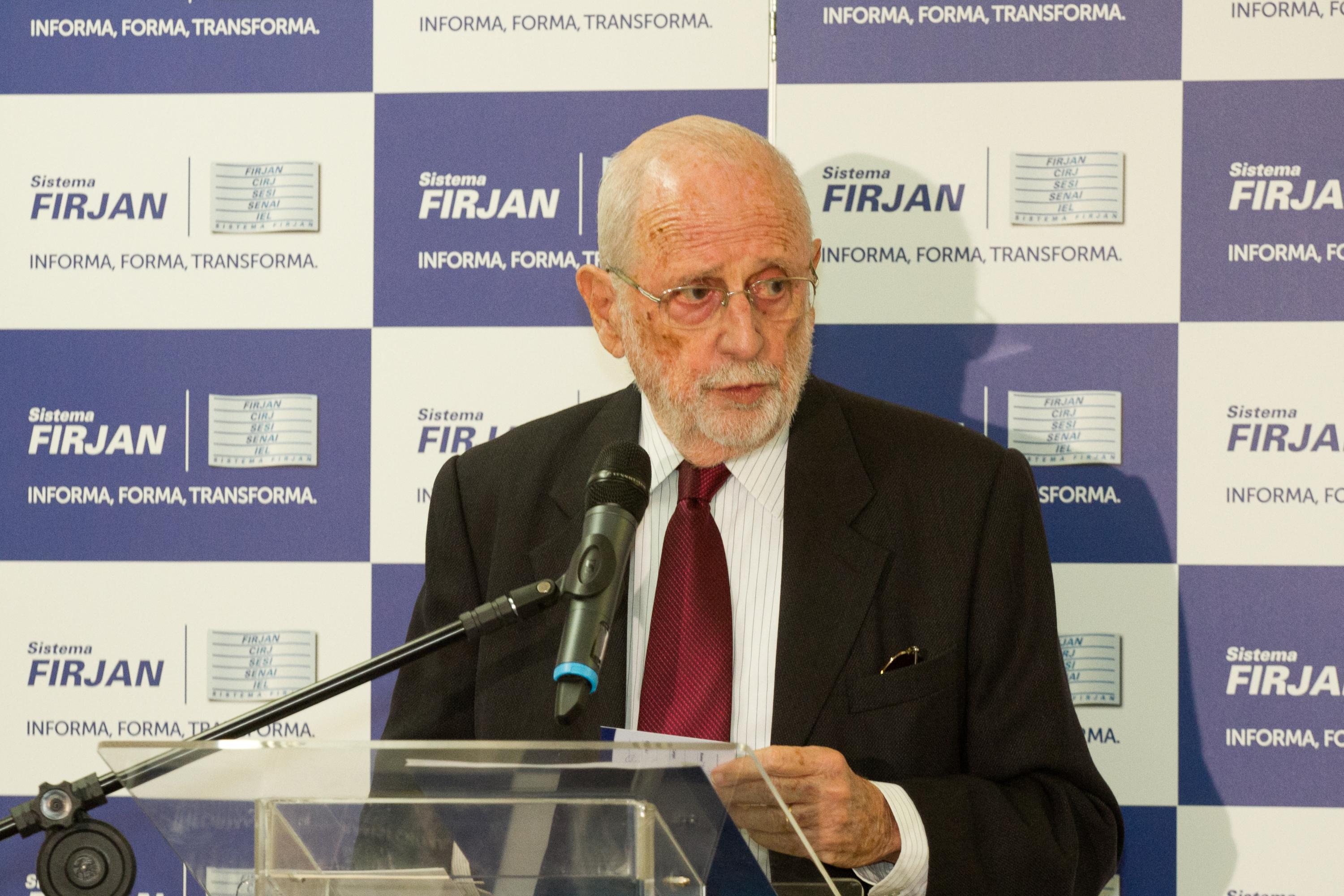 João Lagoeiro Barbará no lançamento da Agenda Legislativa em 2012. Crédito: Acervo Firjan